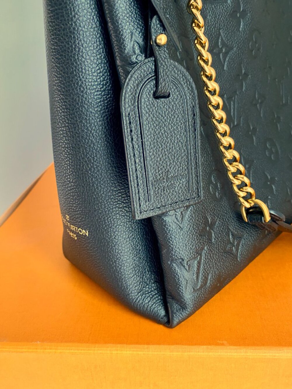 Louis Vuitton Monogram Empreinte Surene MM Black Tote + Box/Receipt - Picture 10 of 16